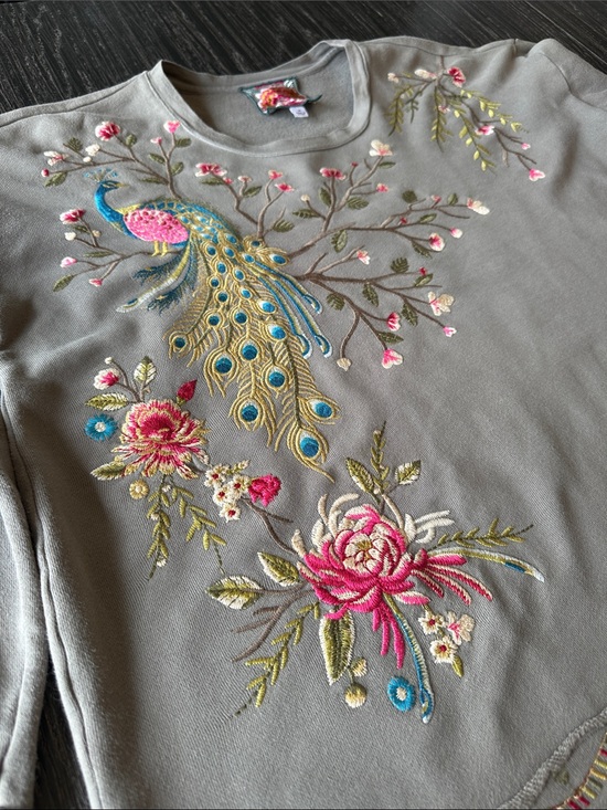 Johnny Was Tops - JOHNNY WAS Anzia Crewneck Sweatshirt Shirt Top Sage Green Peacock Embroidery, M